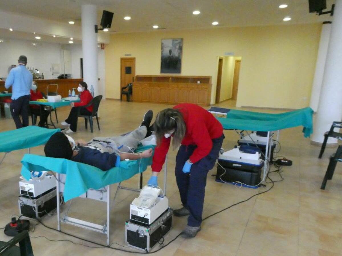 29 personas donaron sangre ayer en el Salón Social El Cirer