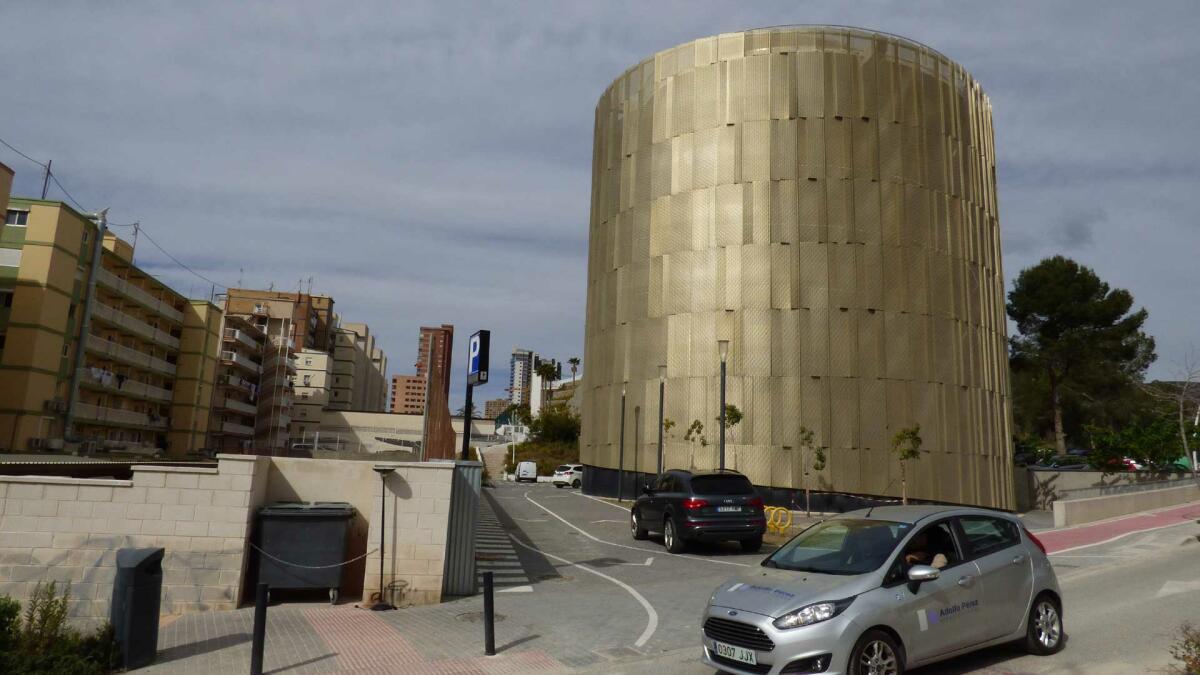 Benidorm pone en servicio el aparcamiento de Poniente durante toda la Semana Santa