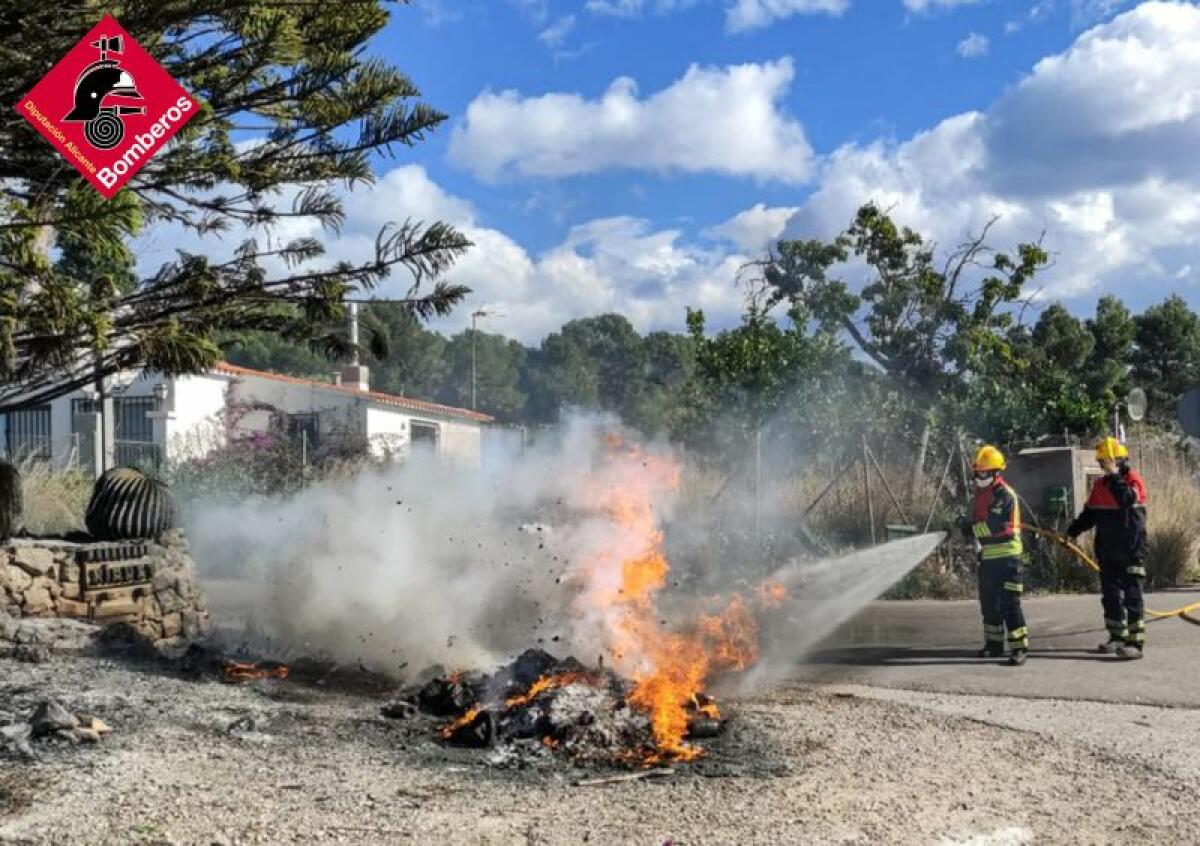 Bomberos Provinciales con base en el Parque en Benidorm, han sido activados este medio día