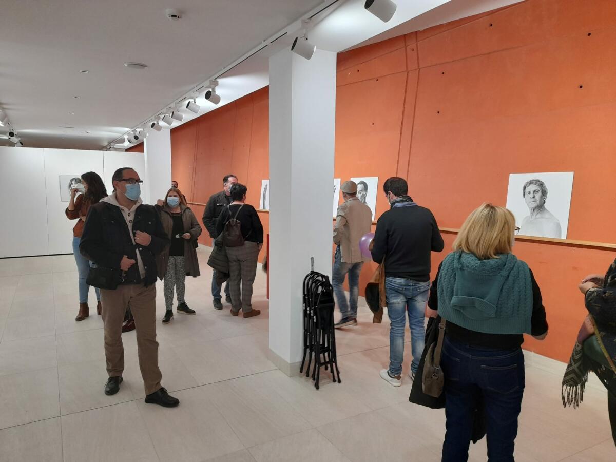 Se inaugura en Vilamuseu la exposición fotográfica “Artesanos de la memoria” de Laura Soler