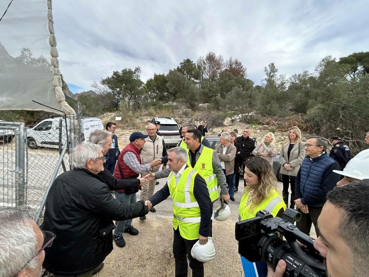 El conseller de Agricultura visita las obras del nuevo del Pozo de Rotes 