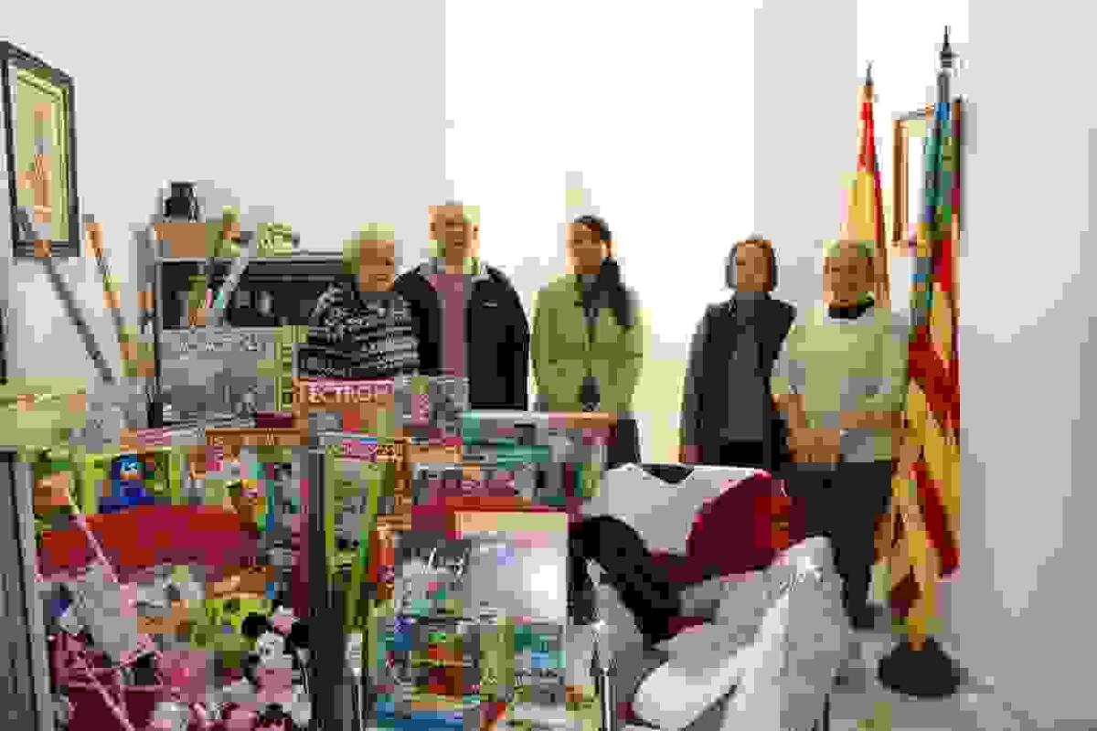 Donaci&oacute;n solidaria de la Asociaci&oacute;n &ldquo;Chums&rdquo; al Departamento de Servicios Sociales de Finestrat