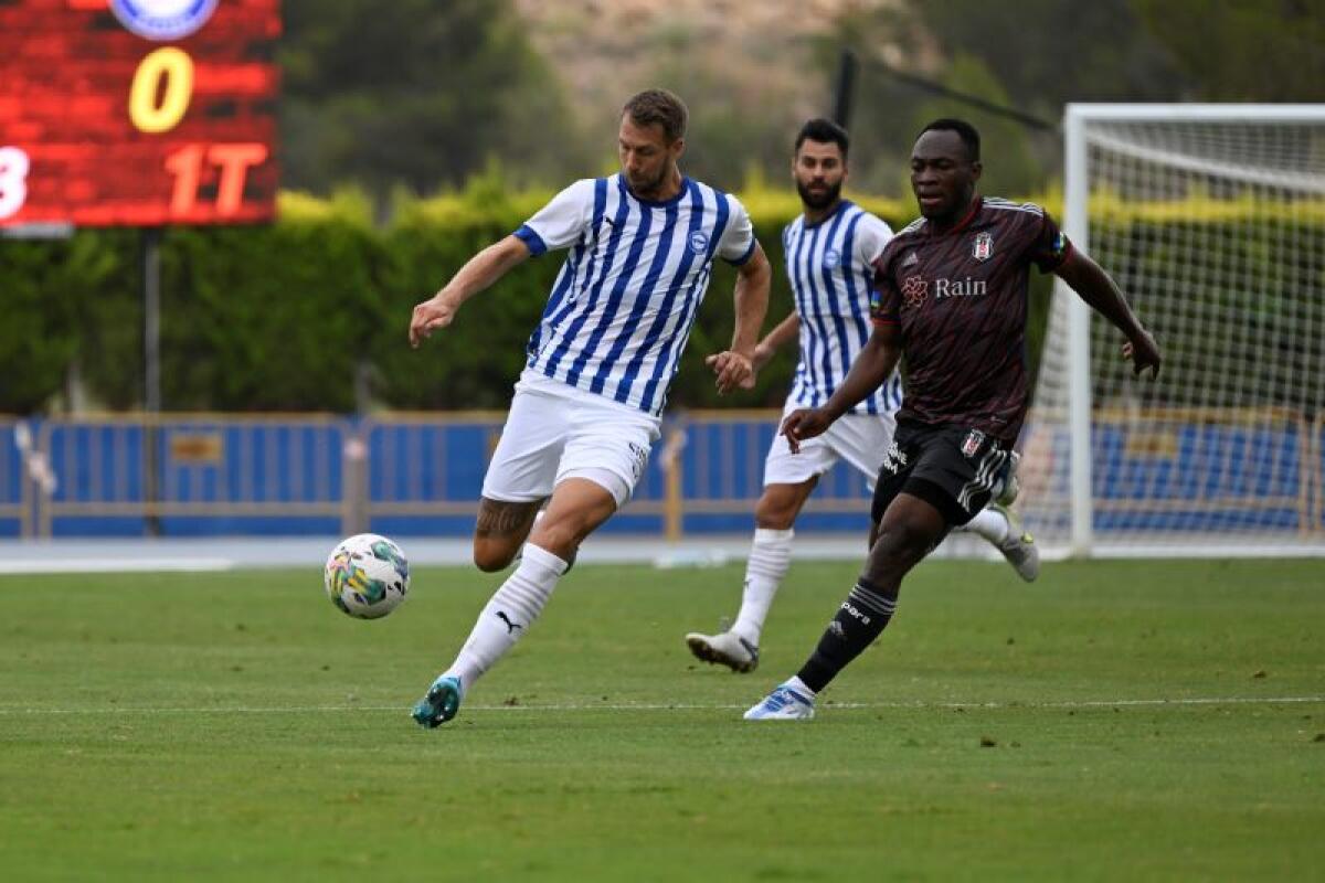 El Alavés gana 2-1 al Besiktas en la “I La Nucía Summer Cup”