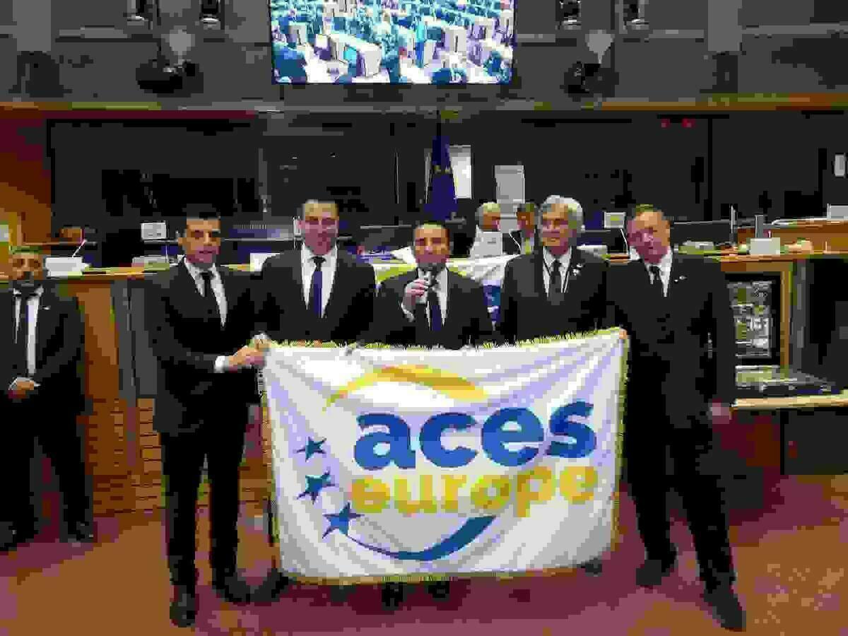 La Nuc&iacute;a recibe el  premio de  &ldquo;Mejor Villa Europea del Deporte de todos los tiempos&rdquo;