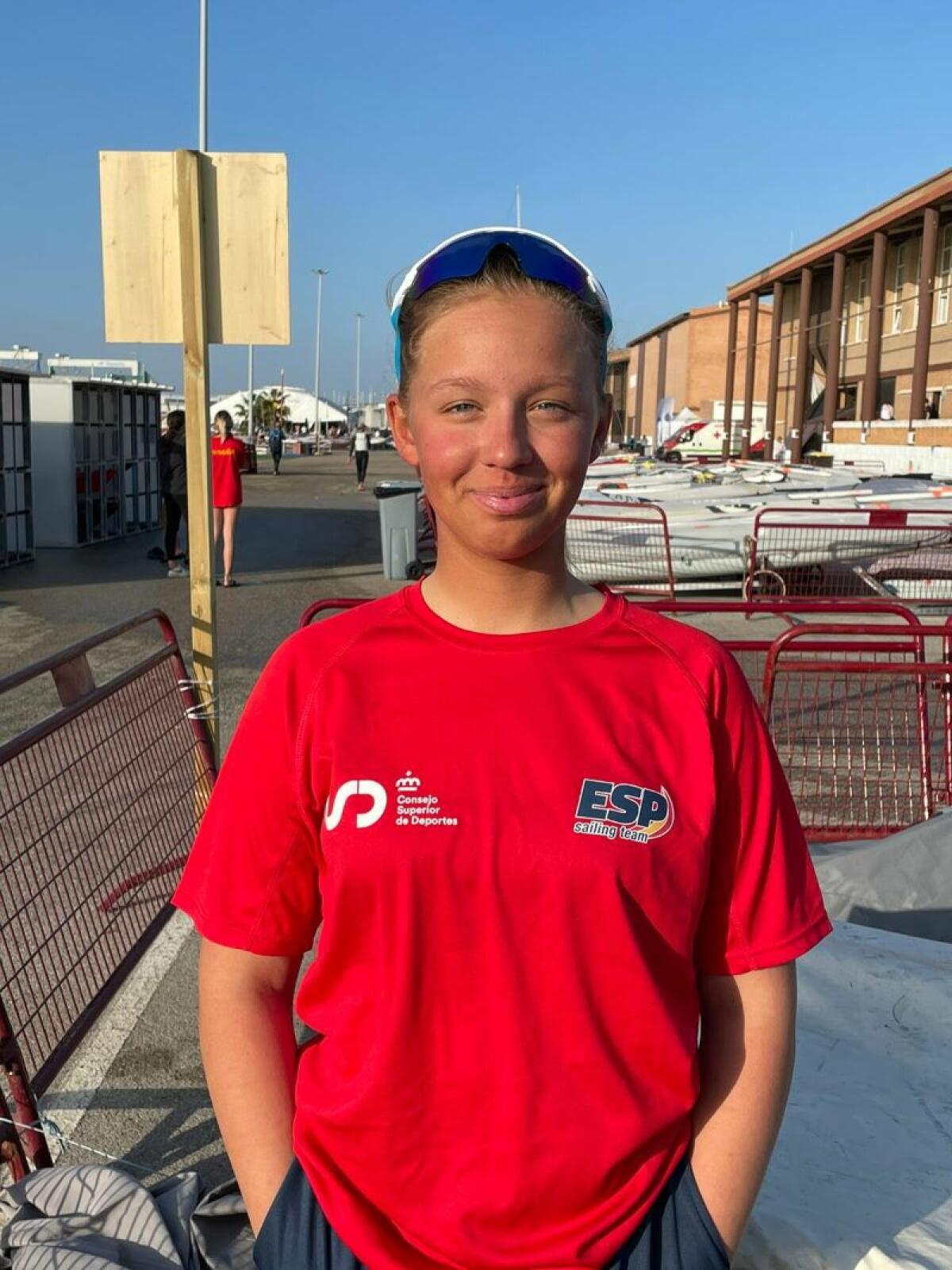 La nuciera Clara García participó en el Europeo de Vela ILCA 4 en Cádiz