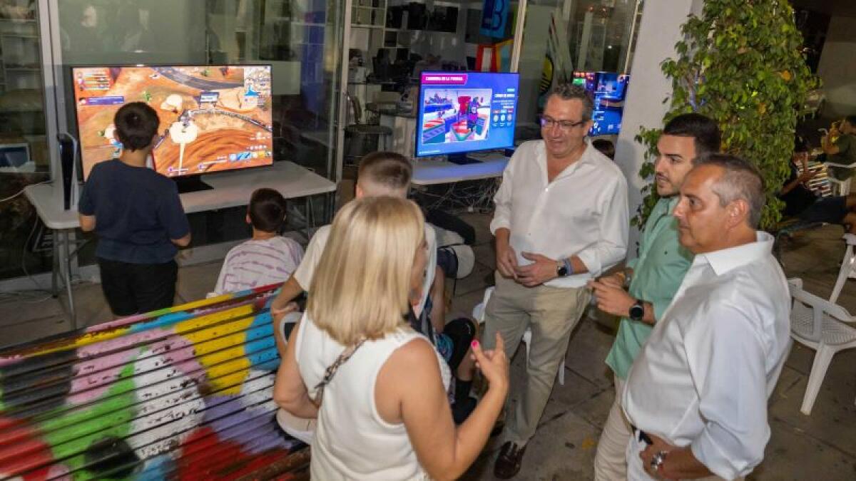 Centenares de jóvenes se conectan al ‘Gaming Benidorm Fest’