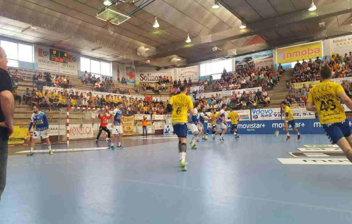 Gran triunfo del BM Benidorm a domicilio frente al Villa de Aranda