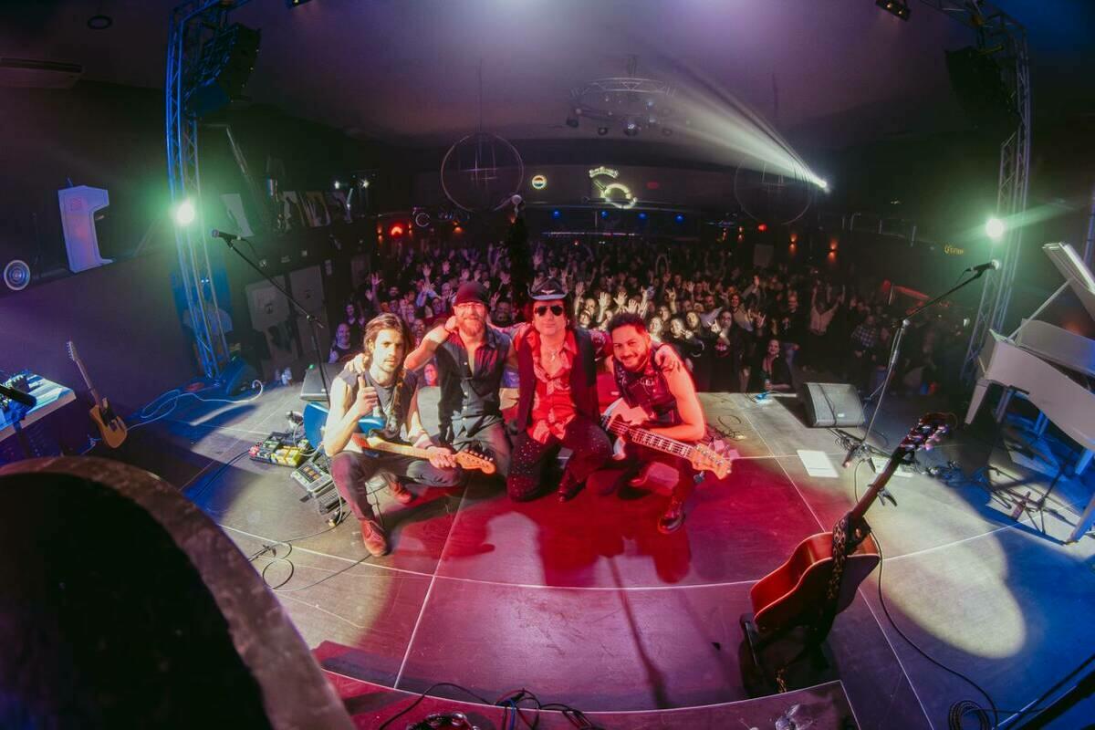 Roma y su banda hicieron &ldquo;Despertar del Silencio&rdquo; al Roger&acute;s Temple 