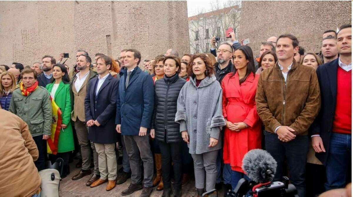 &iquest;Por qu&eacute; la derecha ha despertado?    C.S. Fitzbottom