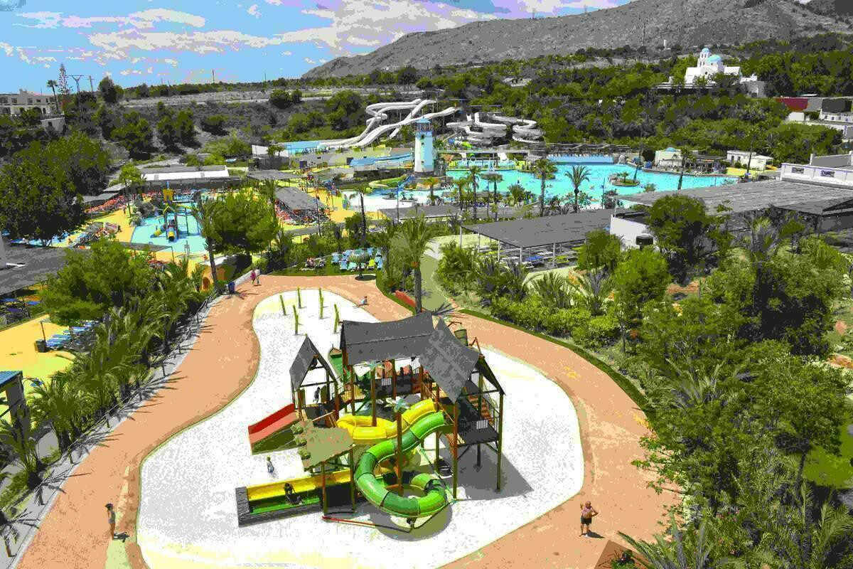 Aqua Natura Benidorm construye una nueva zona de entretenimiento de 1.400 metros cuadrados
