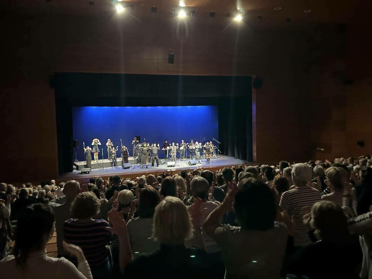 Gospel Factory hizo vibrar al p&uacute;blico de l&rsquo;Auditori 