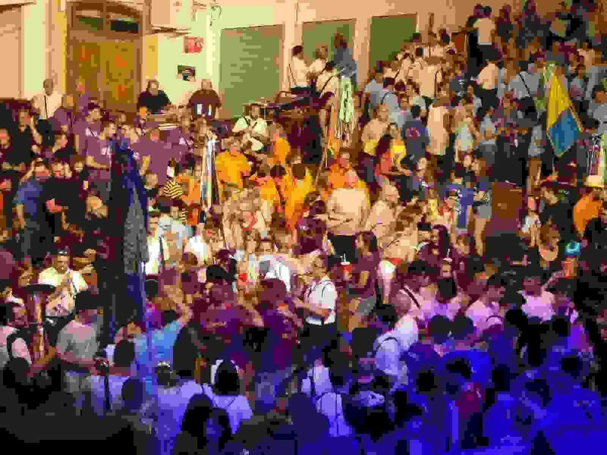 #LaNuciaEnFestes arranc&oacute; con  &ldquo;L&rsquo;Entr&agrave; de Penyes&rdquo; 