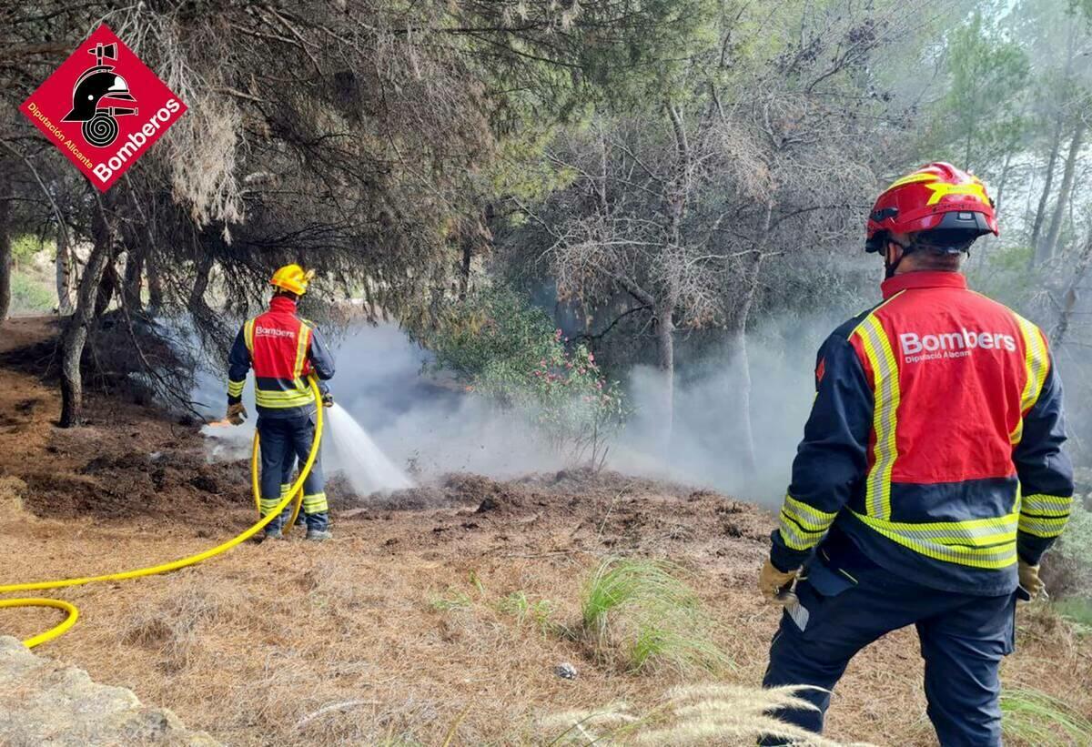 INCENDIO DE MATORRALES EN FINESTRAT