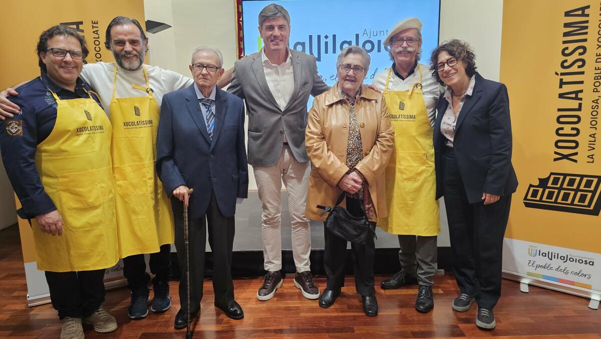 Xocolatíssima rinde homenaje a Dominga López y Antonio López con el fin de reconocer su dedicación y trayectoria en la industria chocolatera