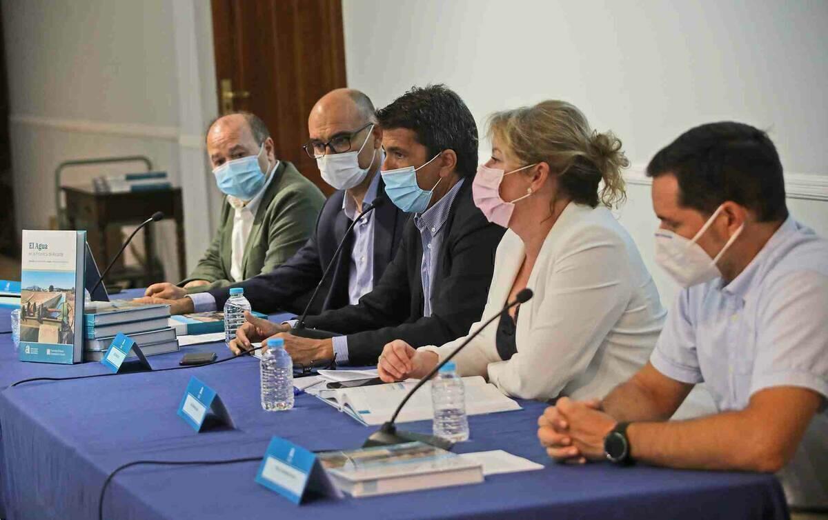 La Diputaci&oacute;n y la UA editan el libro &ldquo;El Agua en la Provincia de Alicante&rdquo;  