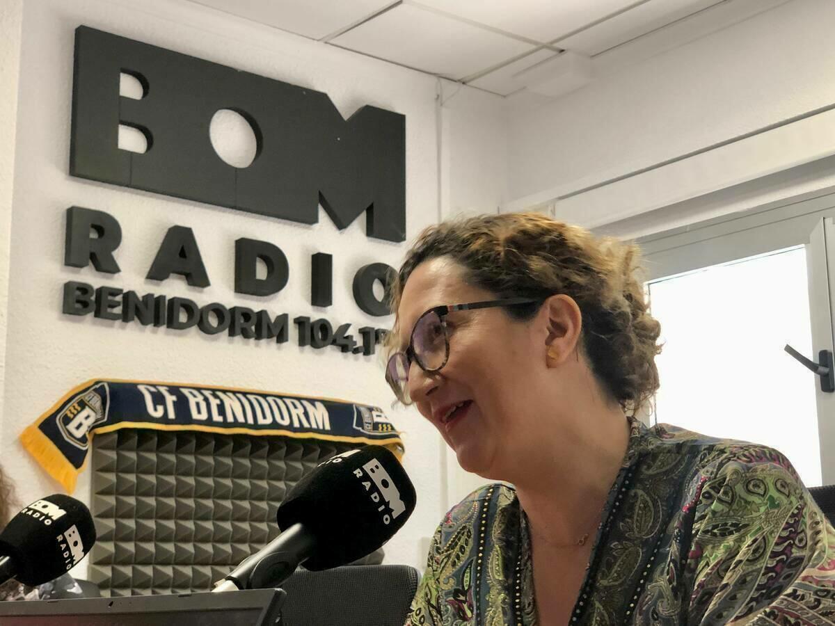 Beatriz Giovanna: “La microficción son los libros más oportunos para leer en cualquier lugar durante el verano”