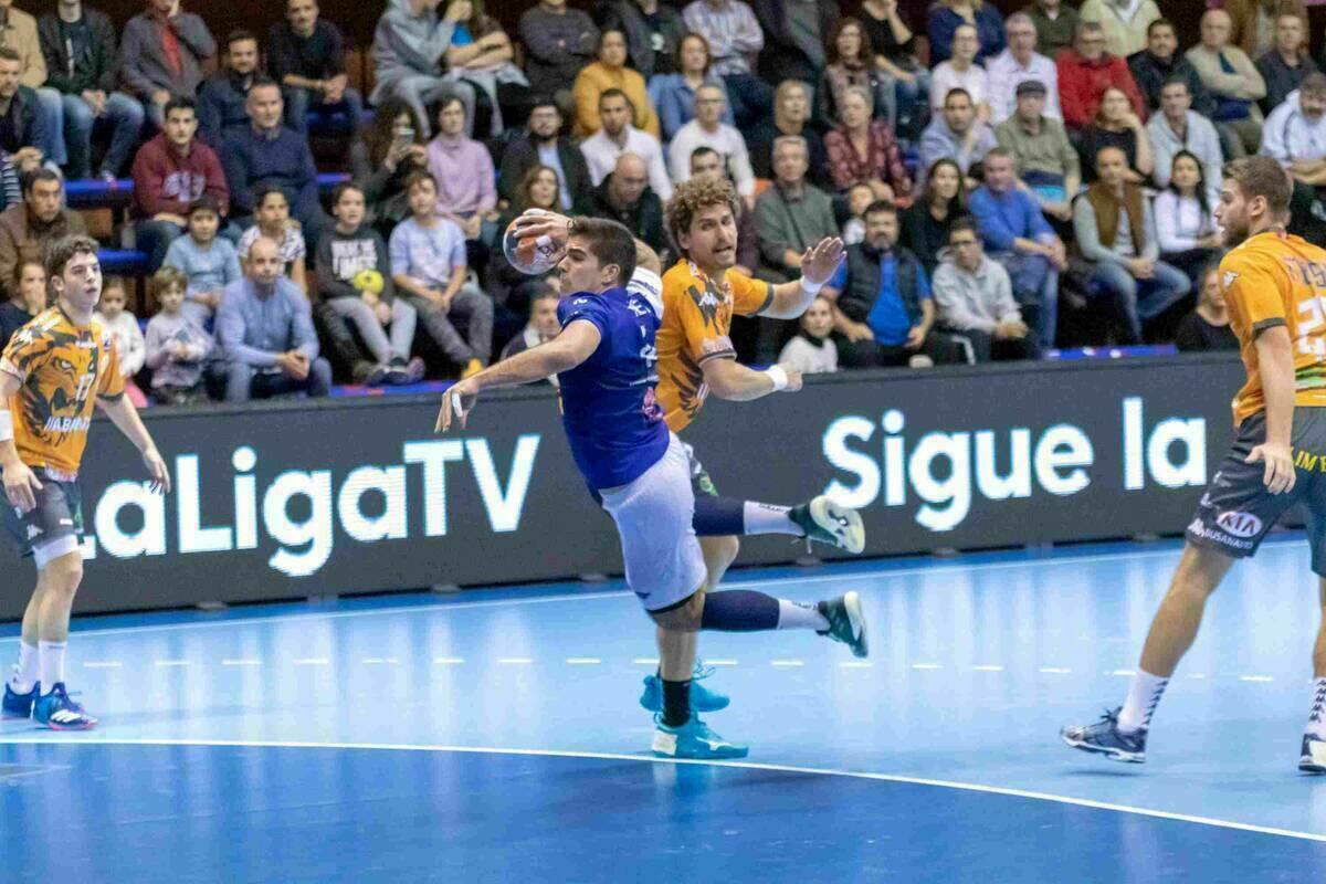 Previa BM Benidorm // Desplazamiento a León con ganas retomar la 8va posición