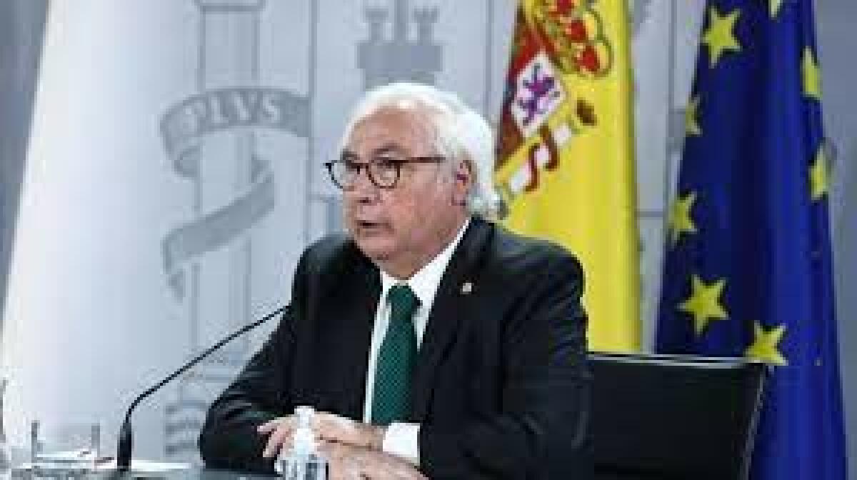 Manuel Castells acuerda con los rectores la presencialidad en las universidades para el nuevo curso