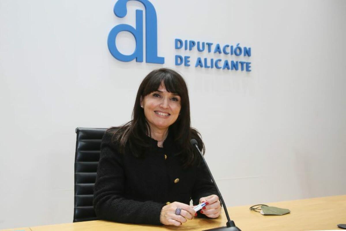 Julia Parra reclama al tripartito de izquierdas que recoja en sus presupuestos “un compromiso mayor y realista” con la cultura alicantina