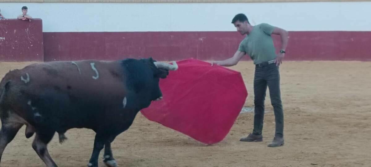 Vuelve a los ruedos la magia del torero de Benidorm José Carlos Venegas