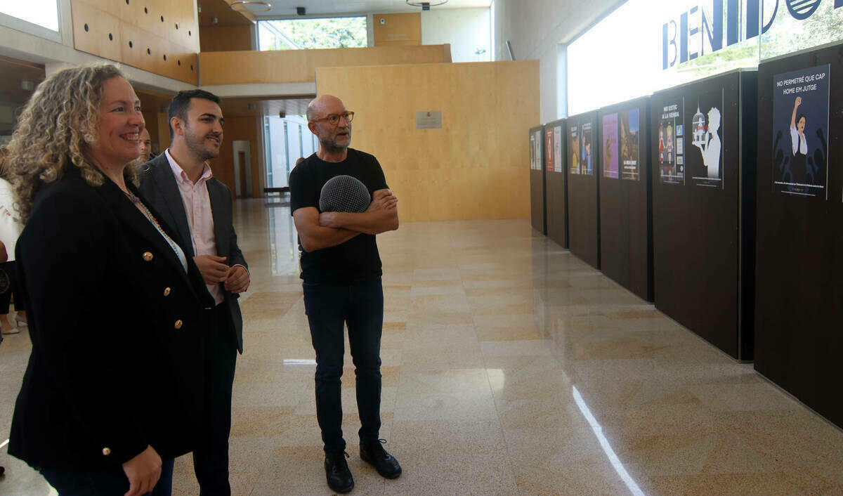 Alumnos de Artes Plásticas del IES Pere Maria Orts i Bosch denuncian la violencia contra las mujeres en una exposición