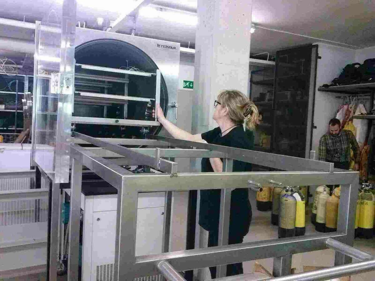 La Vila &middot; Las maderas del pecio Bou Ferrer se restauran en el Centre d&rsquo;Arqueologia Subaqu&agrave;tica de Catalunya 