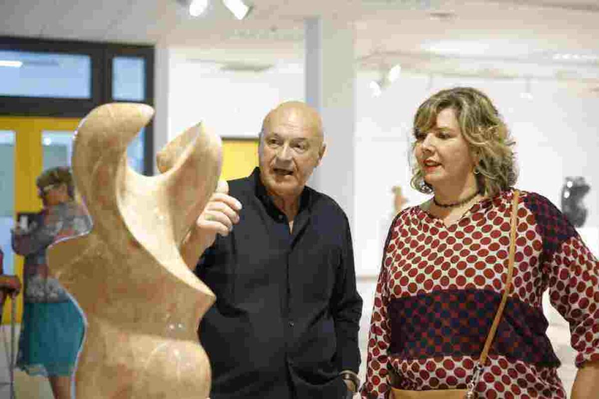 Exposición de esculturas de Vicente Pérez Gonzálvez en la Casa de Cultura de l’Alfàs
