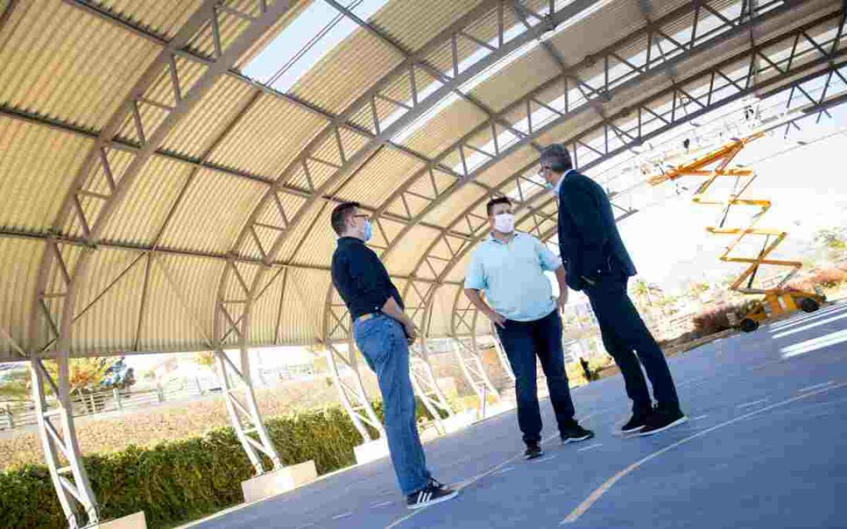 Comienza la instalación del alumbrado en la pista multideporte de l’Alfàs