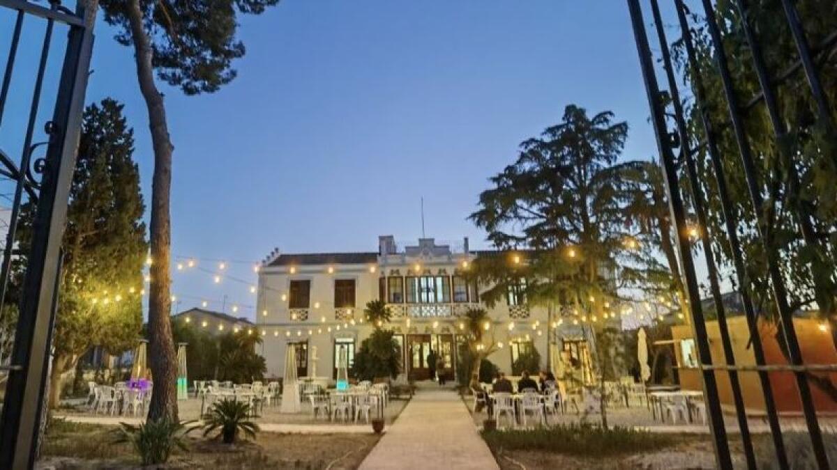 Abren un restaurante en el palacete de Benlliure en Rocafort