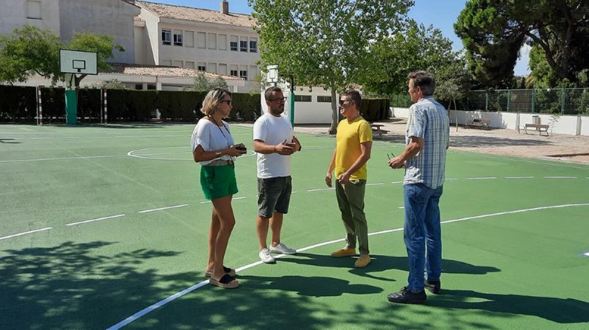 Mejorada la pista deportiva del CP Blanquinal