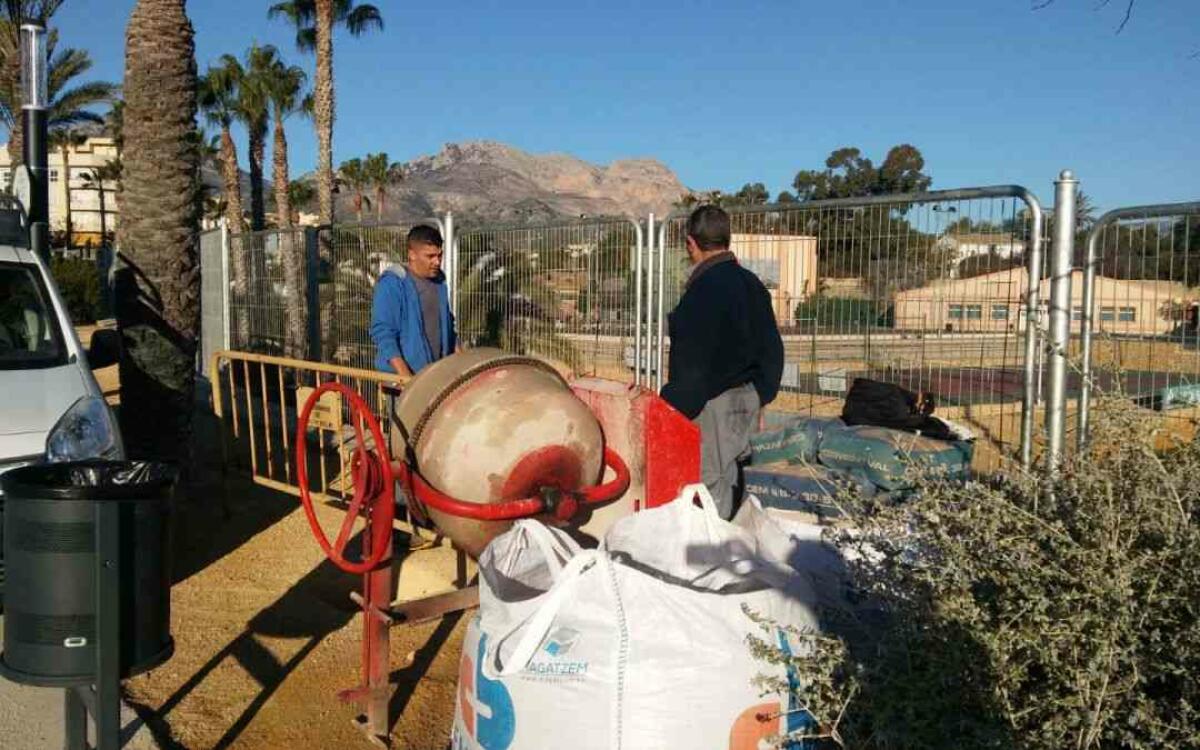 L&rsquo;Alf&agrave;s inicia la instalaci&oacute;n de un circiuto biosaludable en la avinguda dels Esports