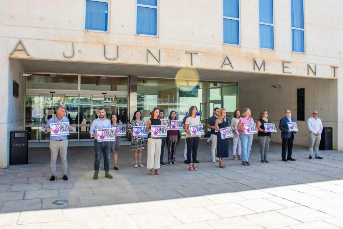 Benidorm expresa su repulsa contra el último crimen machista cometido en Tarragona