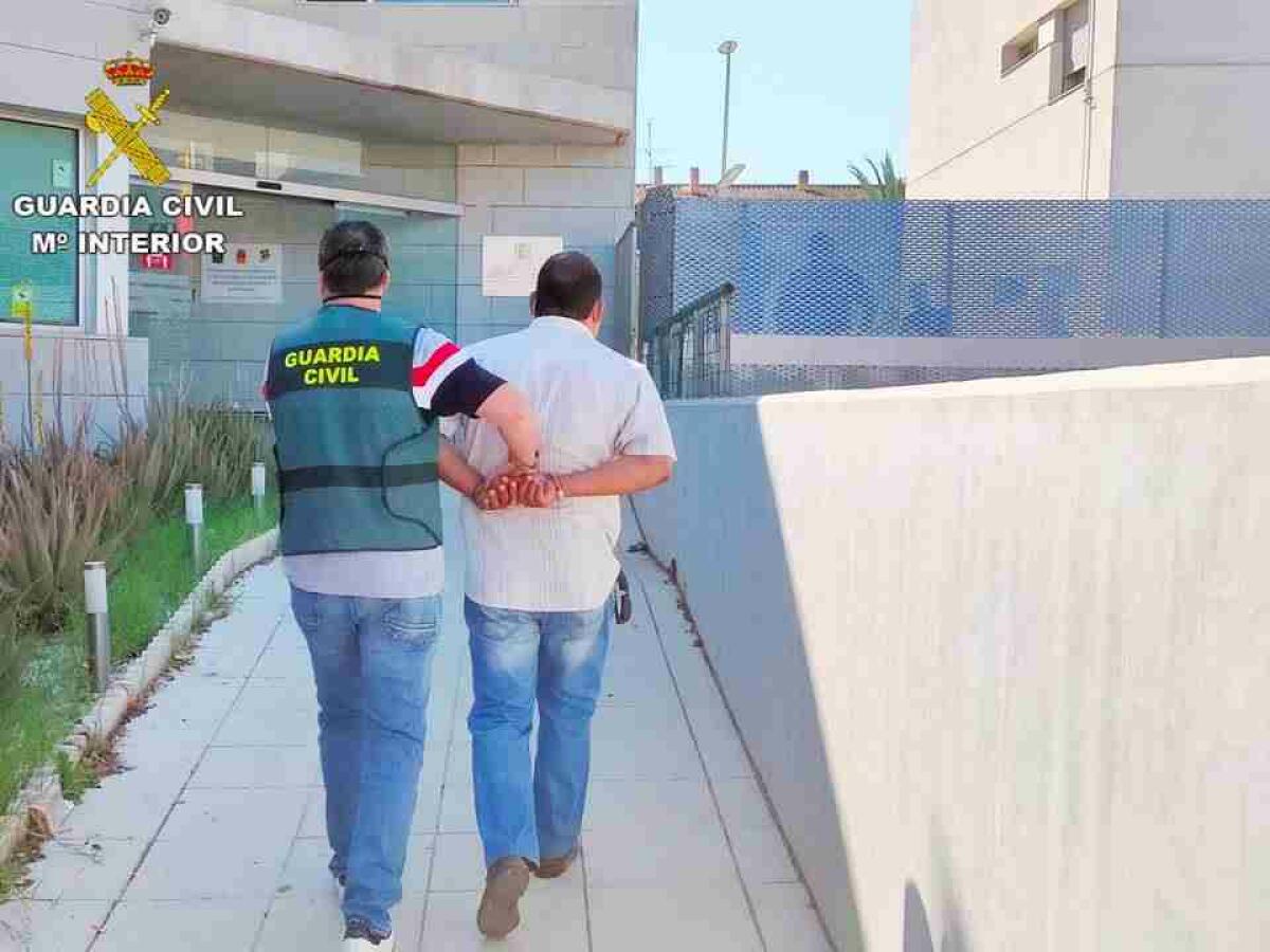 La Guardia Civil detiene a un matrimonio murciano por estafar, presuntamente, en la compra de casi 75.000 kgs de c&iacute;tricos
