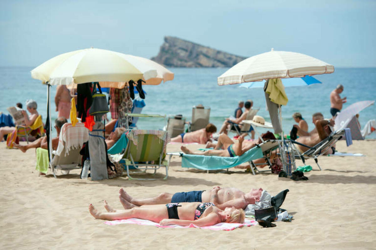 El turista de Benidorm en la etapa covid: en coche, con la pareja y gastando 1.100 euros de media