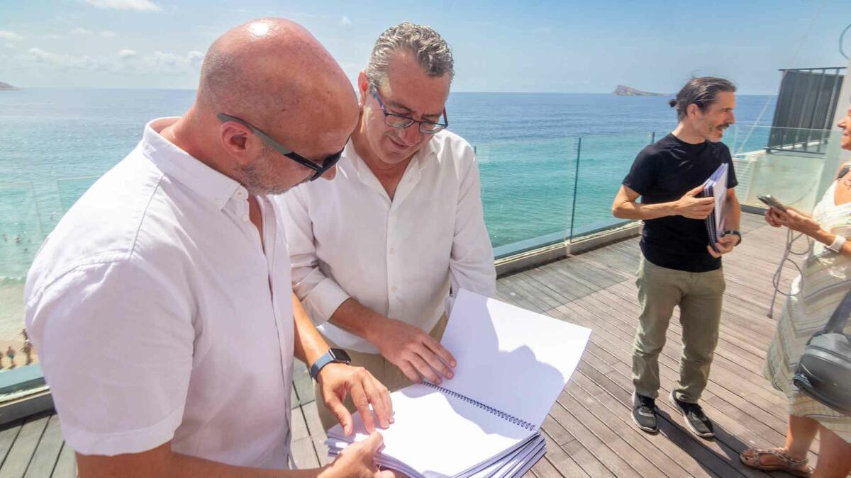 21 establecimientos de hostelería se adhieren a la iniciativa de Abreca para ofrecer sus cartas en sistema ‘braille’
