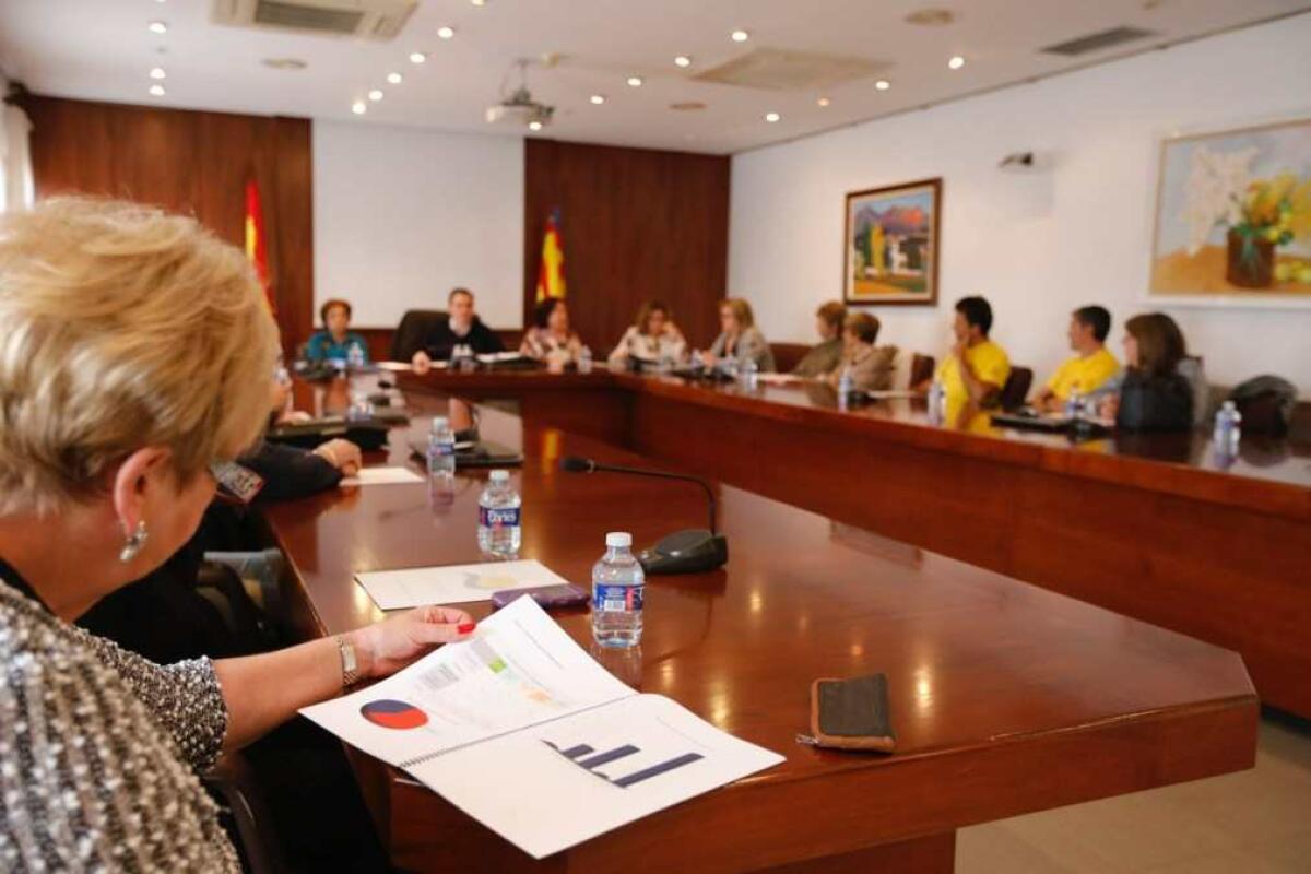 El Voluntariado Social de l&rsquo;Alf&aacute;s del Pi presenta su memoria de actividad al ayuntamiento y entidades colaboradoras