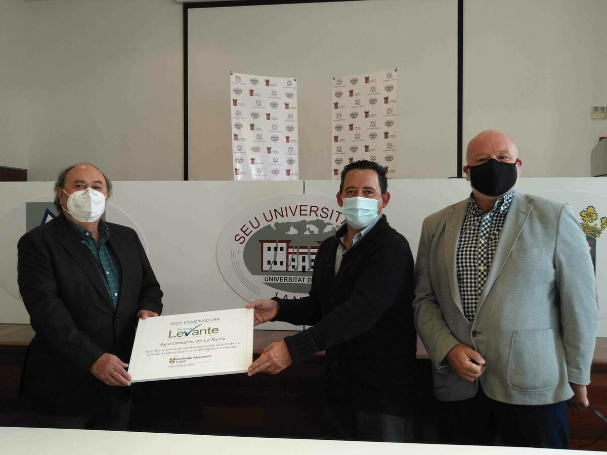 La Nuc&iacute;a recibe el reconocimiento de Cambridge English Exams