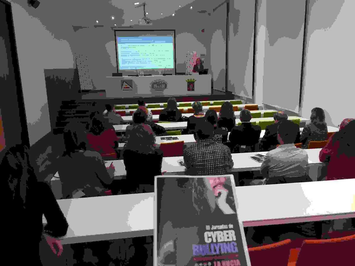 Esta tarde &ldquo;Taller contra el  CyberBullying&rdquo;  para profesores en el Instituto