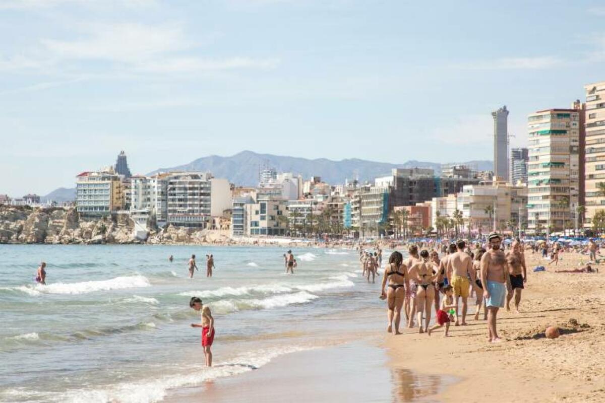 Los turistas siguen 'votando' por los destinos de la Comunidad Valenciana y disparan la ocupación hotelera.