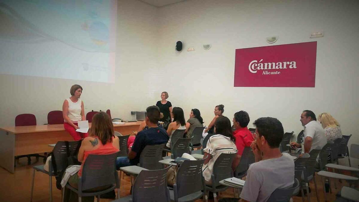 Finestrat organiza un curso para obtener el carnet de manipulador de alimentos el martes 14 de mayo