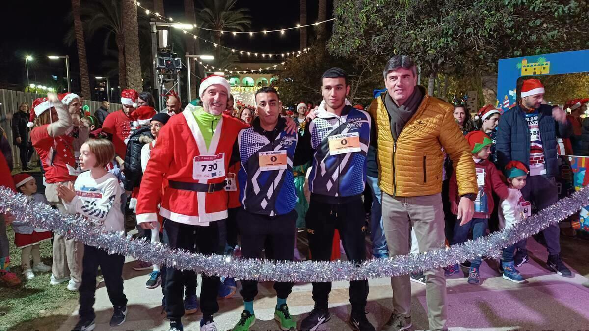 Alrededor de 1000 personas participan en la carrera San Silvestre que recorre las calles del centro de Villajoyosa