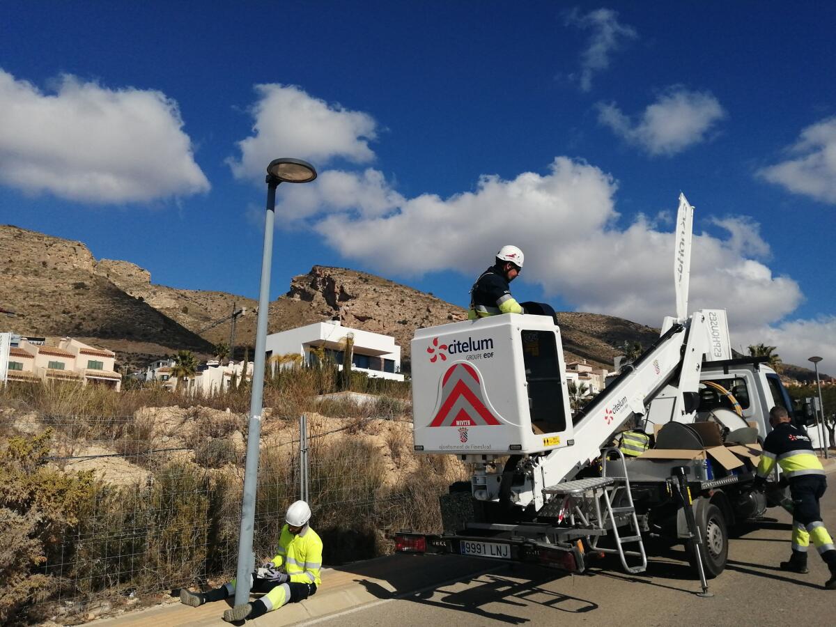 245 NUEVAS LUMINARIAS CON SISTEMA LED PARA RENOVAR LA ILUMINACIÓN DE SIERRA CORTINA