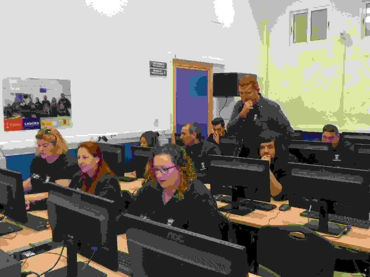 La Nucía // 10 desempleados se han formado en Microinformática  en el curso Et Formem “La Favara”