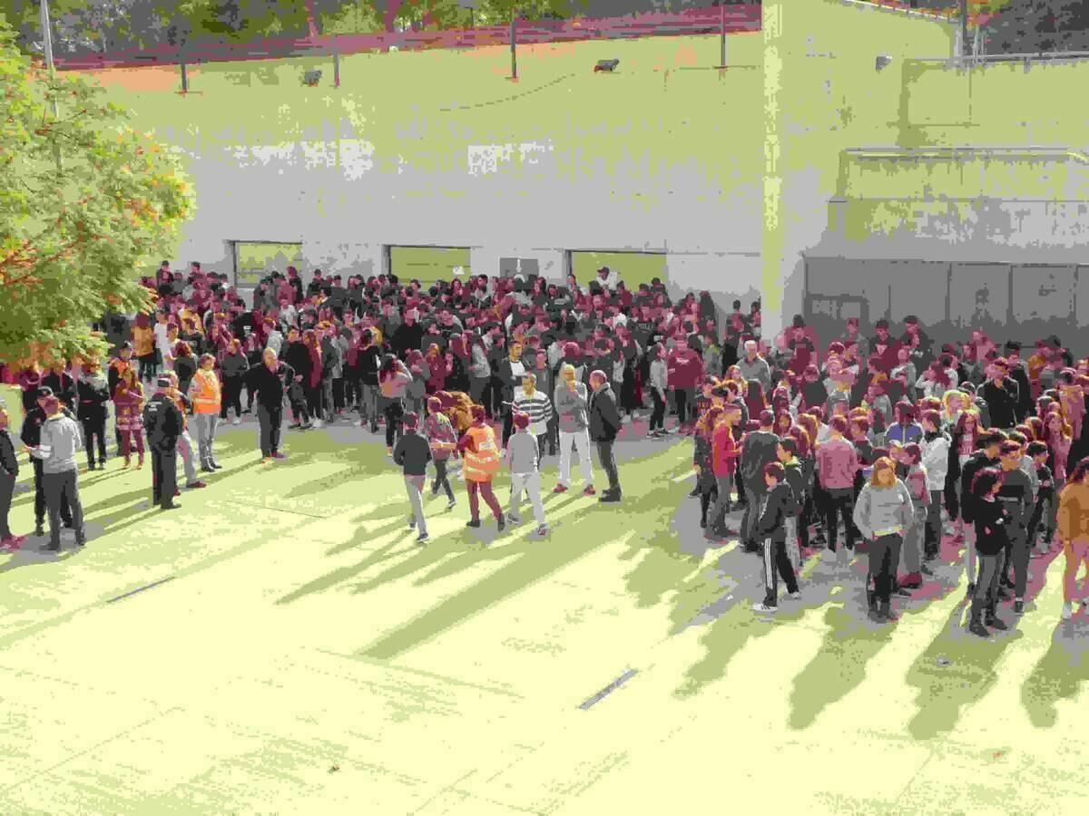 Simulacro de Evacuaci&oacute;n escolar en el Instituto de La Nuc&iacute;a