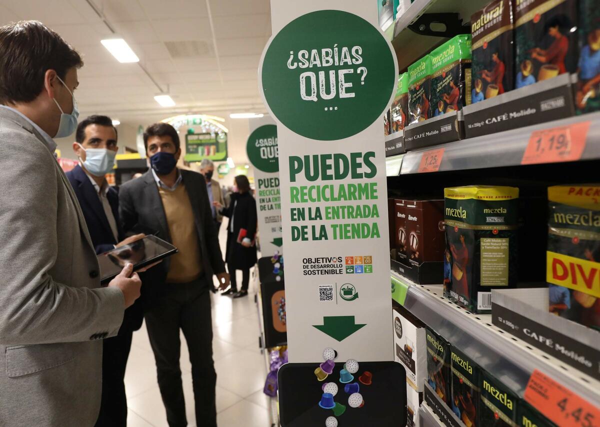 Mazón destaca el compromiso de Mercadona por el medio ambiente y los productos de la provincia