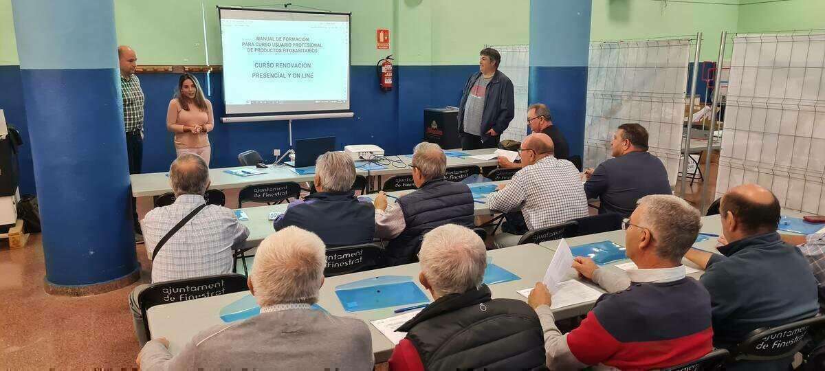 MÁS DE 40 PARTICIPANTES EN LA JORNADA FORMATIVA PARA RENOVAR EL CURSO DE USUARIO PROFESIONAL DE PRODUCTOS FITOSANITARIOS