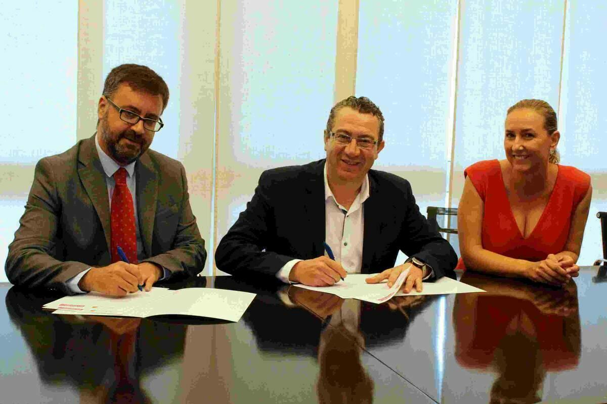 Llorente Bus renueva el convenio de colaboraci&oacute;n con la Fundaci&oacute;n Turismo Benidorm