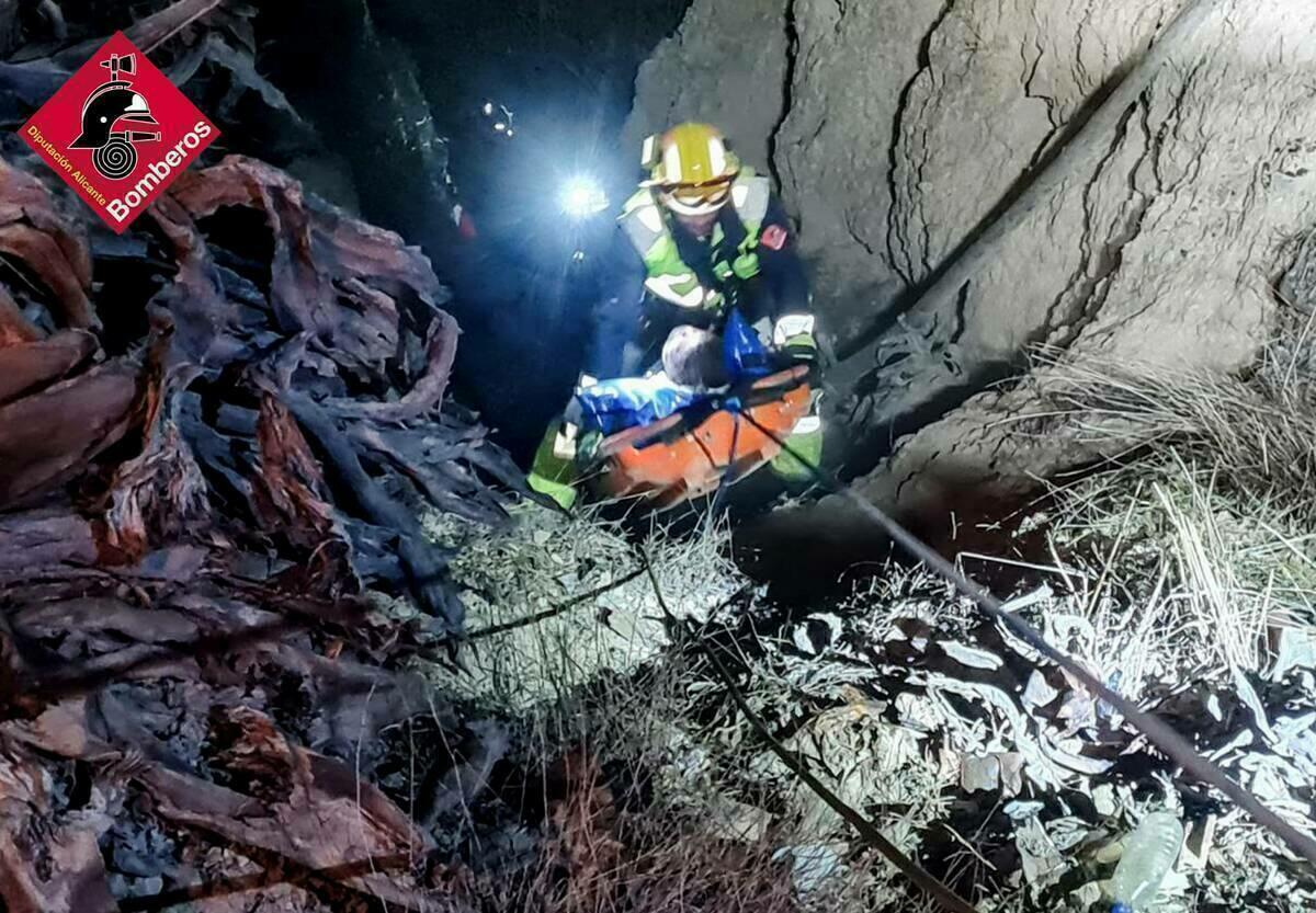 RESCATE DE UN VARÓN EN VILLAJOYOSA