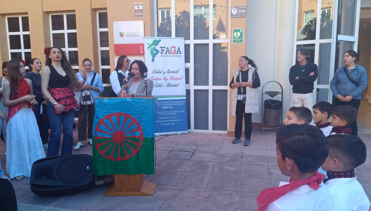 Villajoyosa celebra el D&iacute;a Internacional del Pueblo Gitano con un manifiesto y actividades culturales