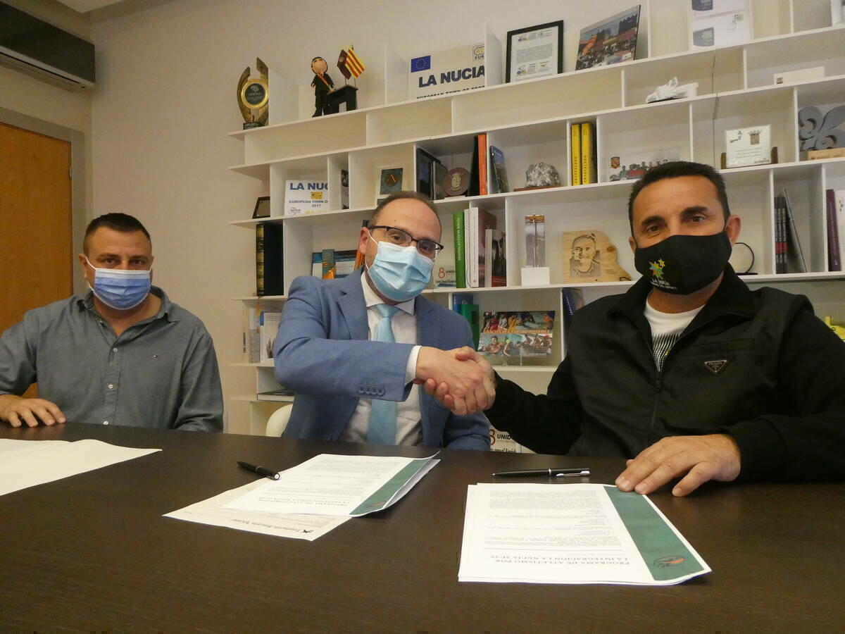 La Fundación La Caixa dona 5.000 euros  para el “Programa de Atletismo por la Integración”